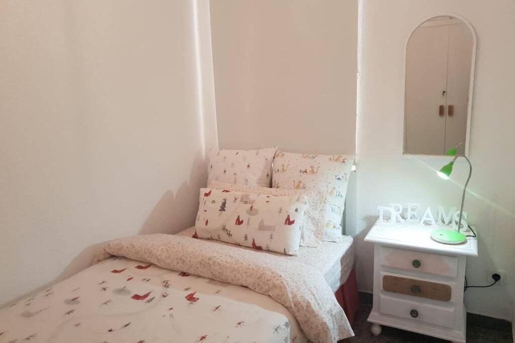 Bonito Y Coqueto Apartamento Cordova Esterno foto